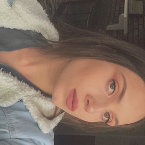 Meet your Posher, Najyla